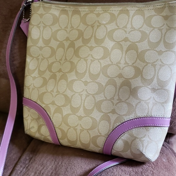 Purse - Picture 3 of 3